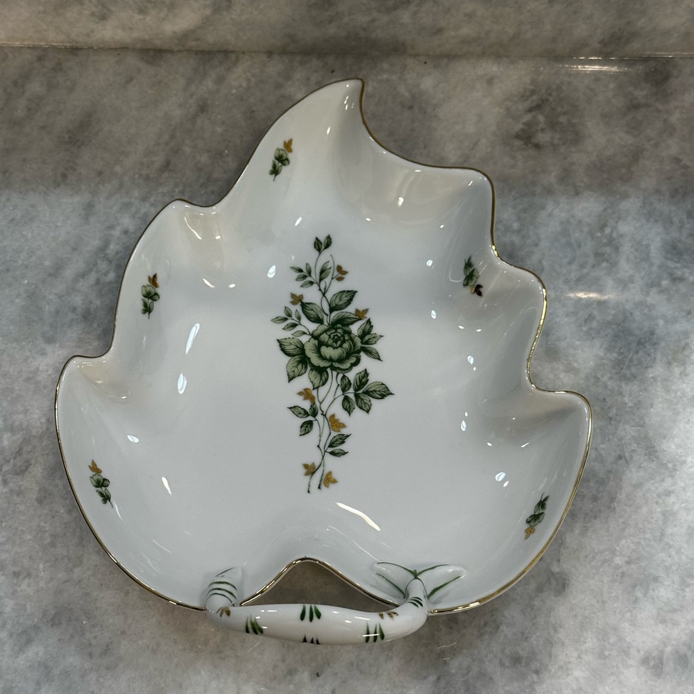 Elegant Hollóháza Hungary Leaf-Shaped Dish with Floral Design from the 1970s
